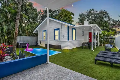 Image de Bungalow House | 6br pool | Little Havana