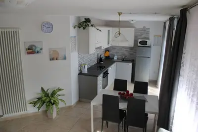 Image de Appartement 'Night and Day 8' avec vue sur les montagnes, balcon et Wi-Fi.