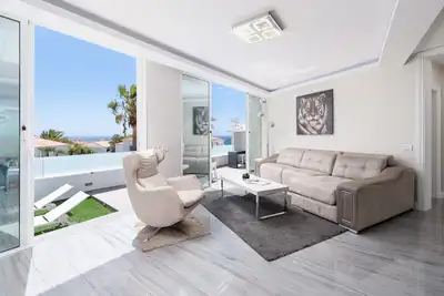 Image de Villa de vacances 'Karat Villa Ocean Golf' avec vue sur la mer, Wi-Fi et climatisation
