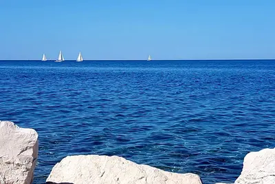 Image de Piranvacations Near Sea: 2-Bedroom Renovated Apartment