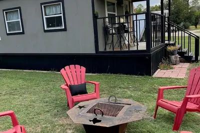 Image de Cabin Near Canton Trade Days - Quiet Retreat with Country Charm!