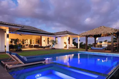 Image de Hale Ho'oli: Luxurious Sea-View Villa + Pool/Spa