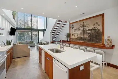 Image de Vacation Villa 5 mins to King ‘The Royal Palm’