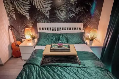 Image de Jungle at Forest Home
