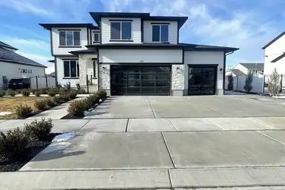 Image de Perfect fully furnished basement apartment for short-medium stay