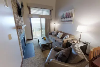 Image de Allegheny Springs #438 - Ski In / Ski Out Condo - Great views! by RedAwning