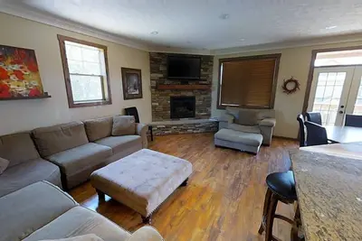 Image de Black Bear Crossing #31   Bring the Whole family - 7 bedrooms = room for all! by RedAwning