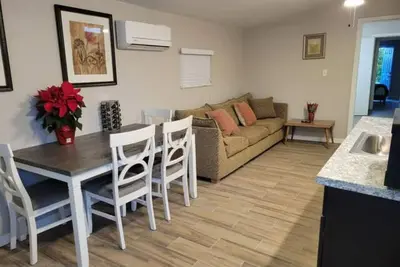 Image de Bright Cozy 2br-1ba Guesthouse