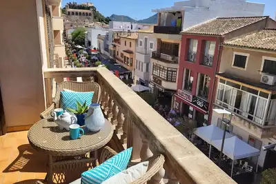 Image de Sunny Penthouse On The Main Pedestrian Street. Medieval Castle Views