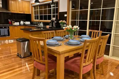 Image de Style/Comfort/Spacious 4 Bedroom House plus study