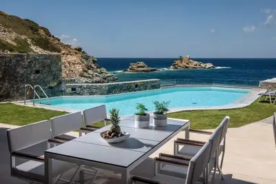 Image de Made By The Sea Villas 8 Bdrm
