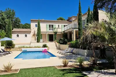 Image de Villa Familiale dans la Baie de Saint-Tropez