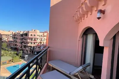 Image de Bel Appartement 2ch salon avec terrasse vue sur Piscine