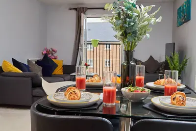 Image de Spacious 5 Beds House: Garden & Free Parking - 中国搬迁\n