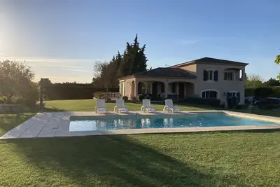 Image de house located at the foot of the luberon