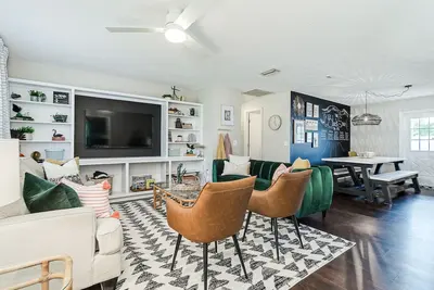 Image de The Black Swan | 3br House Near Downtown Lakeland