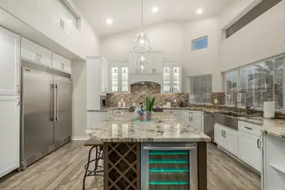 Image de Fabulous Mesa Oasis. Sleeps 14. Dog Friendly Too.