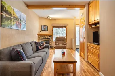 Image de Quiet 2 bedroom 2 bath 5 beds Townhouse 6-8 guests