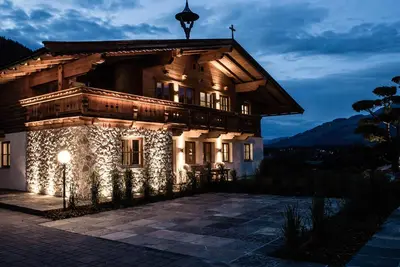 Image de Penthouse de luxe avec bien-être près du téléski