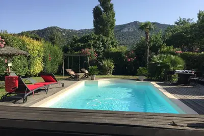 Image de Bas de Villa standing en Provence proche Cassis, la Ciotat calme avec piscine