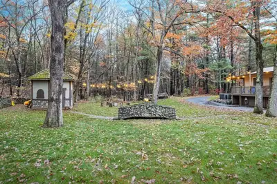 Image de 2 Houses, 22+Guests, 2 Hot Tubs, Renovated, Groups & Events Welcome, Firepit