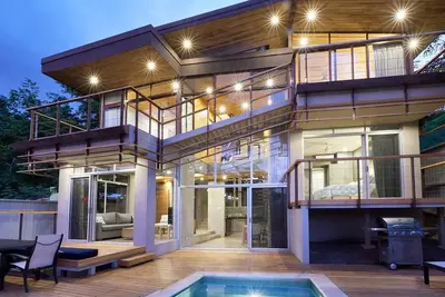 Image de Modern Ocean View Masterpiece perfect for families