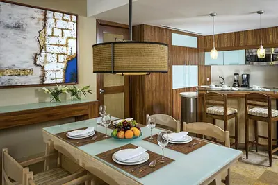 Image de Luxury Grand Bliss 2Br/2Ba Suite + Kitchen with Beach Club Access