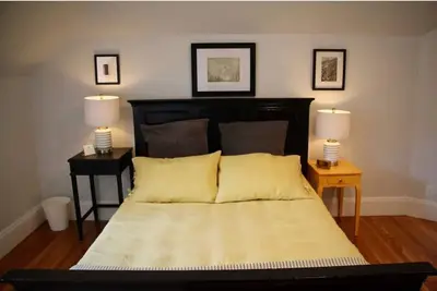Image de Fresh New Space, Walk to Salem Harbor, Historic