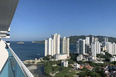 Image de Enjoy an Apartment with Ocean and Mountain View