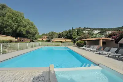 Image de Mini-villa with swimming pool (2 to 4 people) - Logement 1544176