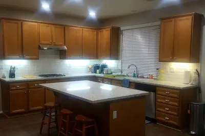 Image de Beautiful Large Home near Vineyards