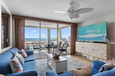 Image de 2br Condo with Private Balcony + 3 Pools & 2 Hot Tub | Magnolia House 502