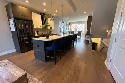 Image de Modern Sfh Near McCormick Place & Soldier Field