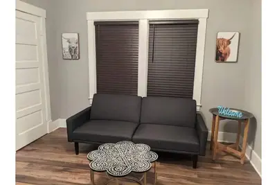 Image de Stay on the sunny side of Downtown Louisville!