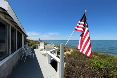 Image de 100 ft. of Private Beach Front on Cape Cod Bay