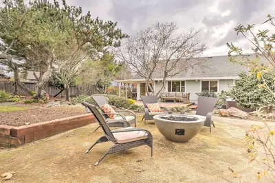 Image de Peaceful Windsor Retreat w/ Private Hot Tub!