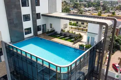 Image de Gorgeous Apartment in a quiet Airport Residential Apartment by Kozo Restaurant.