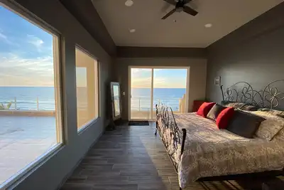 Image de Oceanfront villa in Rosarito Beach- 2 pools and jacuzzi