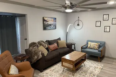 Image de Modern Condo Lake 1+bed 2 bath \n Bonus Bunk Rm 3 Pools 1 heated Heart of Destin