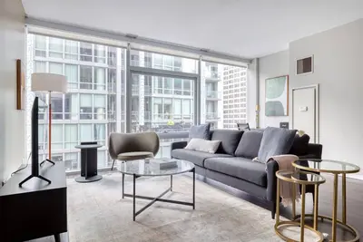 Image de Modern Streeterville 2br w/ Pool & Gym, nr Riverwalk, by Blueground