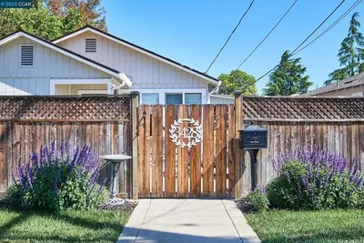 Image de 5 minutes to Downtown Livermore - Cozy home