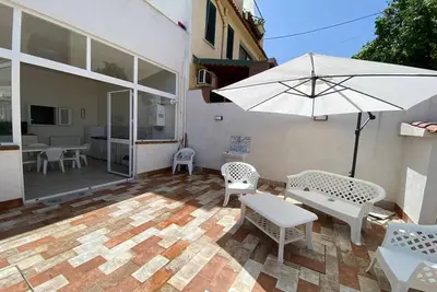 Image de Bel appartement Ă Solanto avec une terrasse