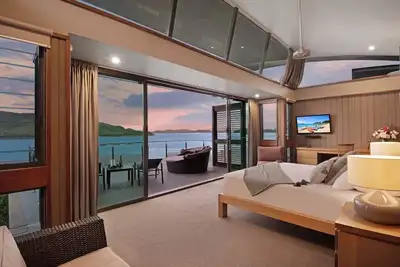 Image de Yacht Club Villa 33 Hamilton Island - oceanviews, 2 buggies and transfers