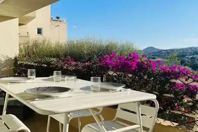 Image de Appartement T3 avec Parking, WiFi et Clim - 1, 5 km de la Plage à L'Île Rousse