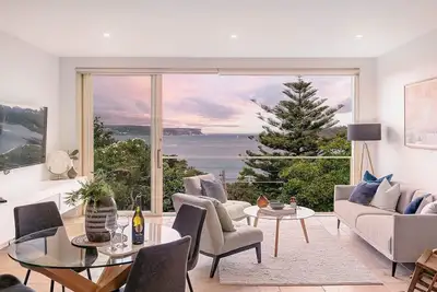 Image de Balmoral Bliss - Expansive Views to Iconic Sydney Heads, steps to Balmoral Beach.