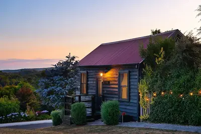 The Nook - Romantic Couples Getaway in the heart of Daylesford!