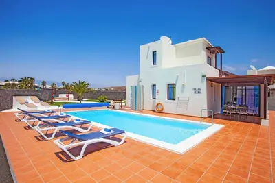 Image de Villa Sara - Trois Chambres Villa, Couchages 6