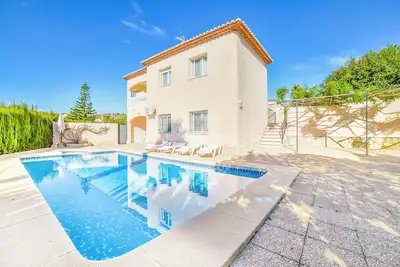 Image de Villa Sasha - Six Chambres Villa, Couchages 16