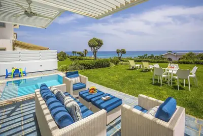 Image de Sirina Pearl - Cinq Chambres Villa, Couchages 8