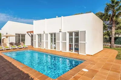 Image de Villa Elena - Trois Chambres Villa, Couchages 6